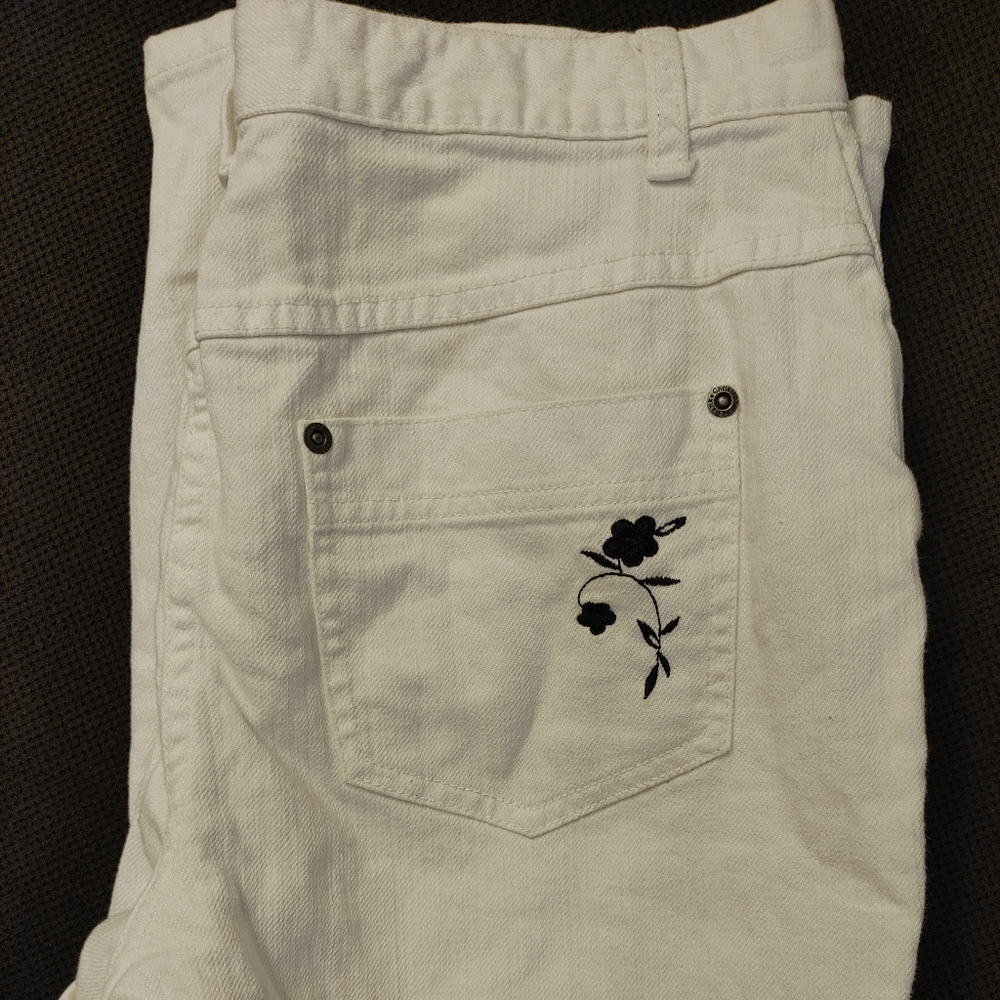White capris